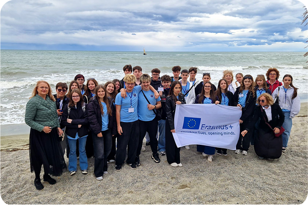 Elevii participanți la mobilitatea Erasmus+ din Katerini, Grecia